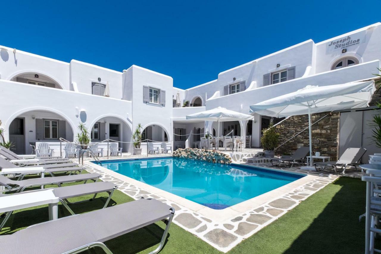 Apartahotel Joseph Naousa (Paros)